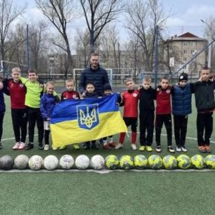 Shakhtar and Shakhtar Social provided children with professional footballs