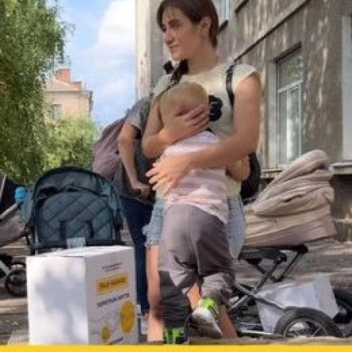 "This help is a safety net": Rinat Akhmetov Foundation delivers food parcels to families with children in Sloviansk near the front line