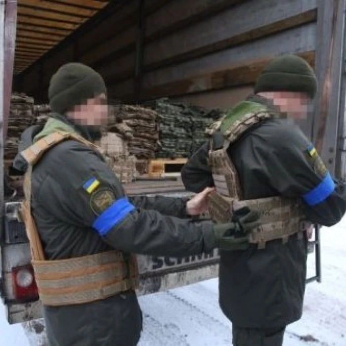 Soldiers wearing tactical gear