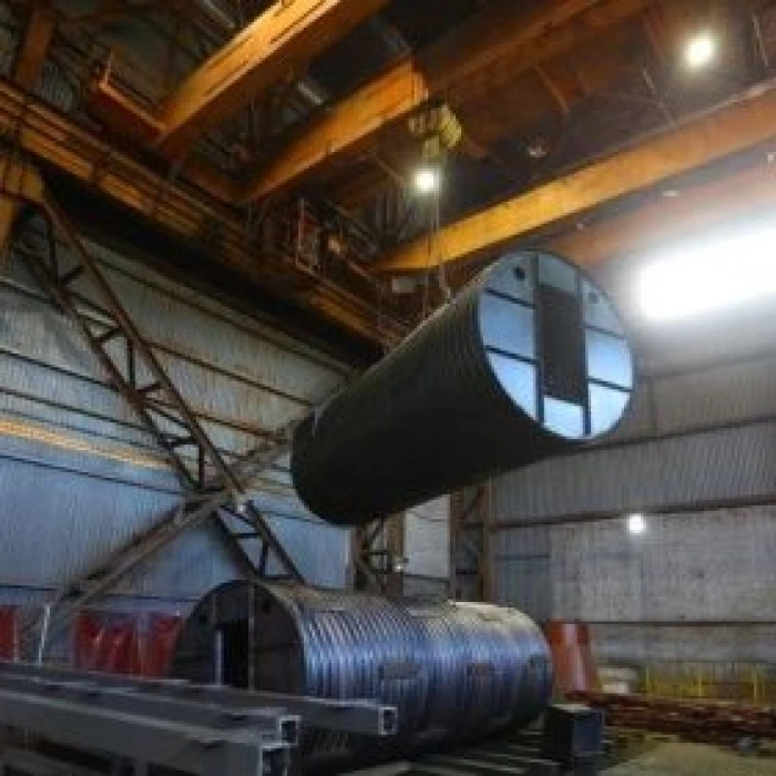 Industrial metal tank lifting