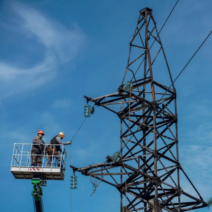 DTEK Grid workers restoring power lines