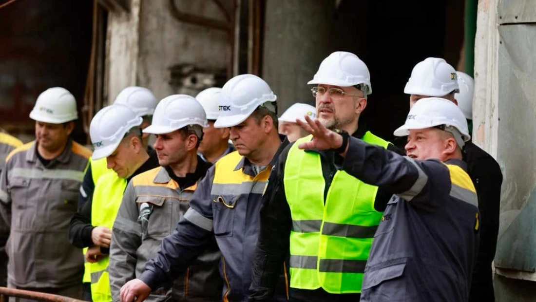 Energy Workers Are True Heroes: Minister of Energy Denys Shmyhal and Sviatoslav Vakarchuk Honour DTEK Staff