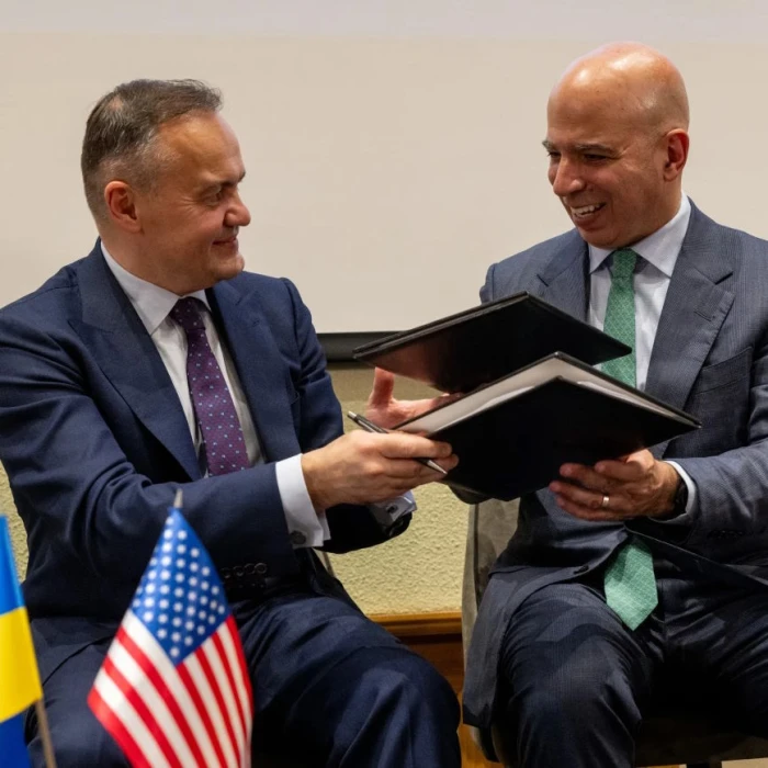 Maxim Timchenko of DTEK and Roger Martella of GE Vernova
