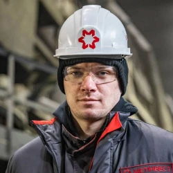 Metinvest steel worker