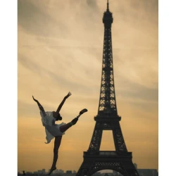 Sasha Paskal dances in Paris