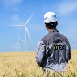 DTEK energy worker at wind power plant